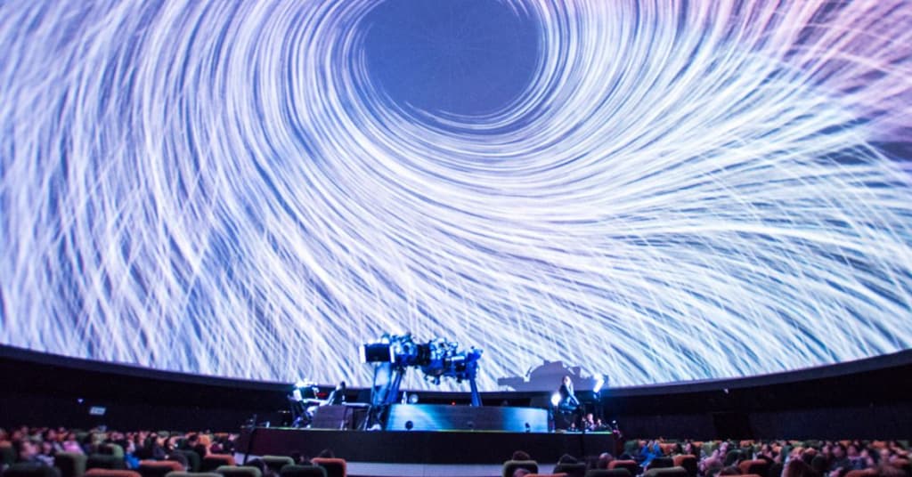 The dome LED screen application of Bogota Planetarium