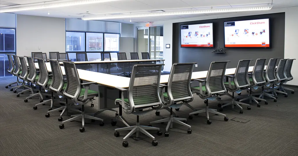 The Benefits of Professional Audio Visual Installation for Conference Rooms